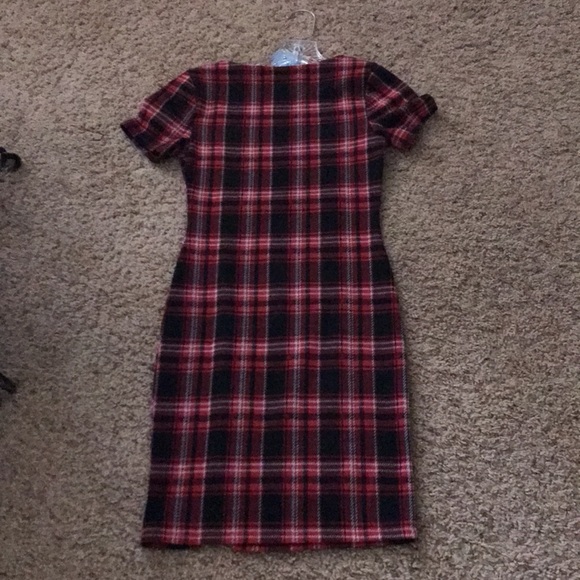Liz & Sara Junior Size M Red/Black/White Plaids Pullover Short Sleeves Dress - Picture 3 of 3